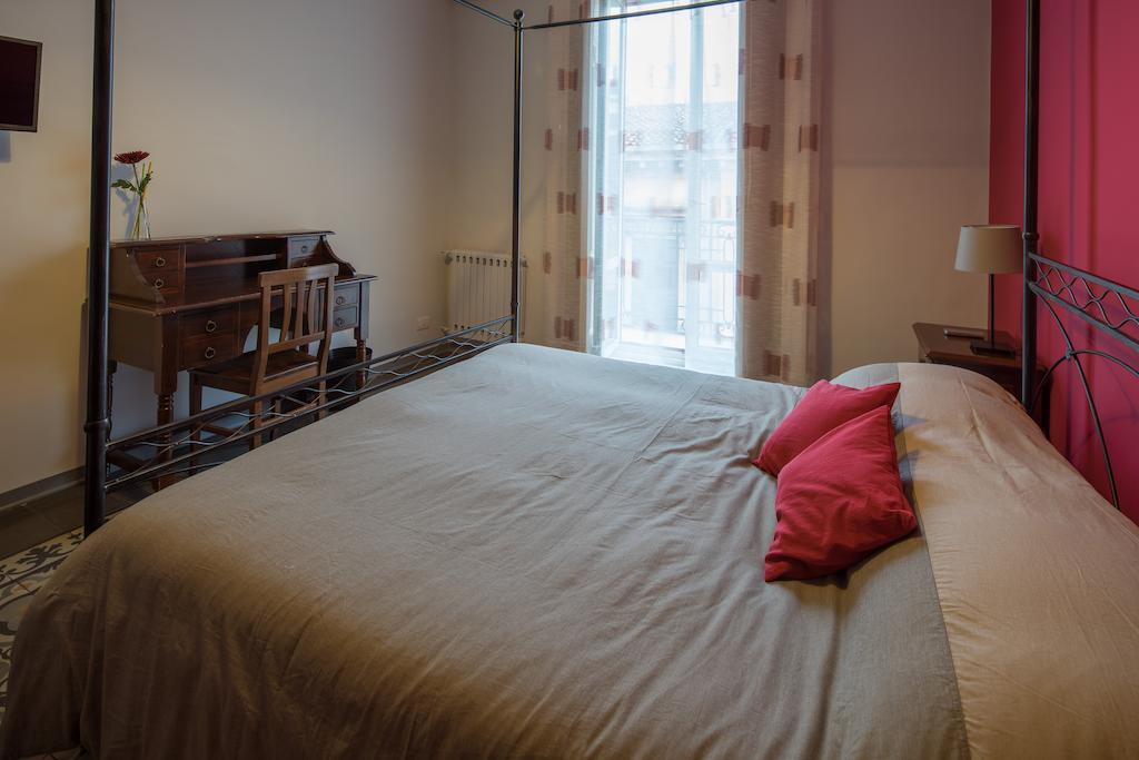 Bed and Breakfast Aida à Catane Extérieur photo